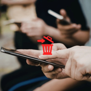 Person removing an eSIM mobile plan on a smartphone settings screen